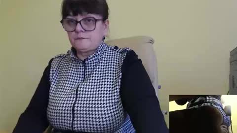 CarolineDream  online show from November 13, 12:08 pm