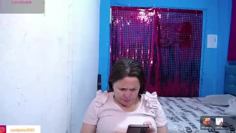 Carolinhe  online show from May 2, 5:41 pm