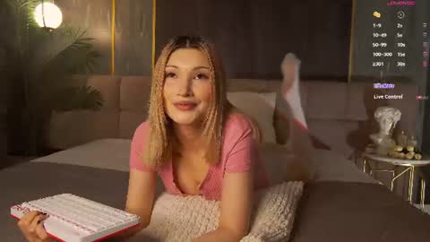Carol online show from August 3, 9:10 pm