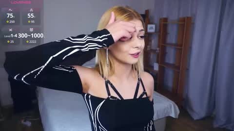 Hello everyone Im Monica Its my first day Were going to have fun together  online show from December 16, 8:26 pm