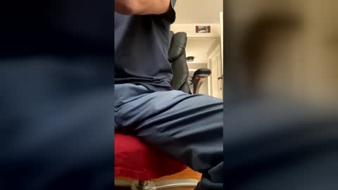 carpenterbee online show from February 27, 6:44 pm