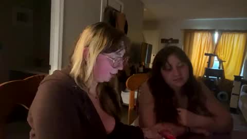 carpetmunchers online show from April 30, 12:26 am
