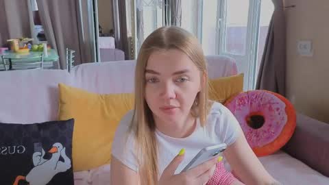 carriebradshawww online show from April 29, 5:01 am