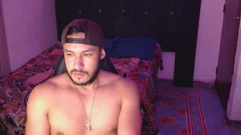 Snapshot of casas_oom chatting on October 11, 5:01 am      online show from October 11, 5:01 am