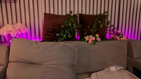 Casey sweeet online show from May 8, 10:10 am
