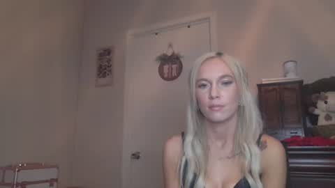 Casey Lakes online show from December 2, 11:47 pm