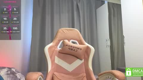 My name is Casey... Nice to meet you  I will be happy to have funthumbs up please its important online show from November 15, 4:47 am