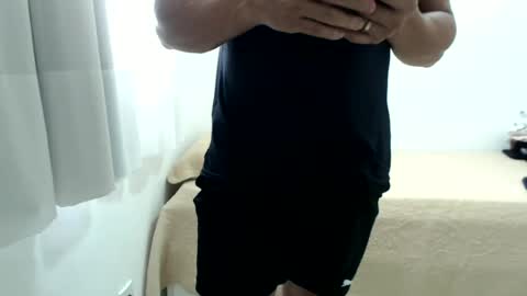 cashmastermuscle77 online show from June 20, 2:01 pm