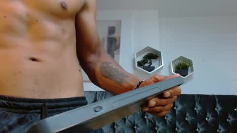 Snapshot of casike_978 chatting on September 21, 1:31 am Casike online show from September 21, 1:31 am