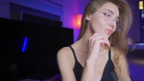 Seductress Cassia  FINDOM AND SADISM  NO NUDE online show from July 2, 3:06 pm