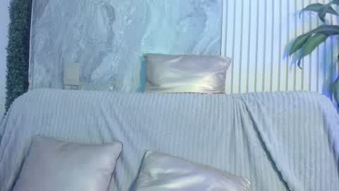 Cassie Jones online show from February 2, 3:37 am