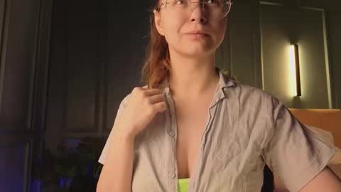 assie online show from December 3, 12:39 pm