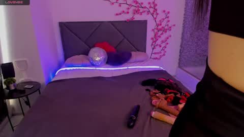 Cassie online show from August 4, 5:47 am