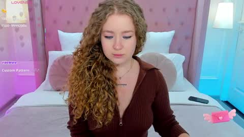 Curly online show from April 28, 5:12 am
