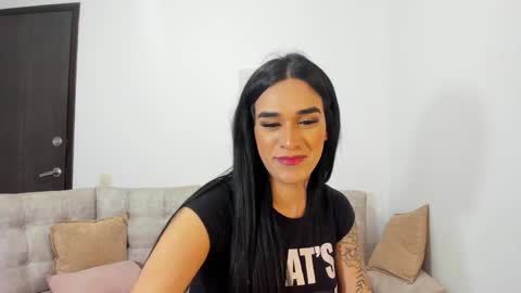 celiscatalina instagram online show from December 13, 4:33 am