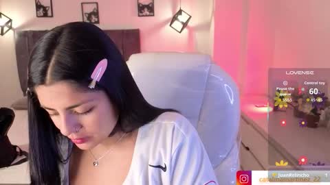 Catalina online show from November 21, 3:15 am