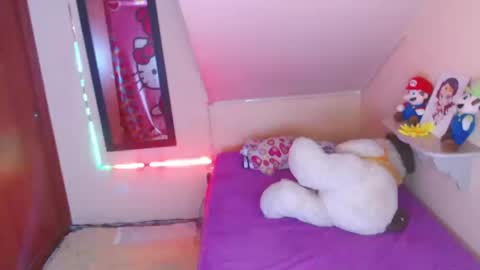 Snapshot of catalina_saenz19 chatting on September 11, 12:45 am Catalina Saenz online show from September 11, 12:45 am