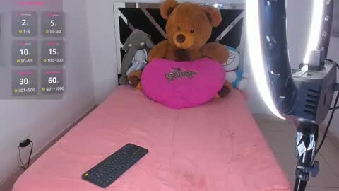 Catalina  online show from September 9, 11:38 pm