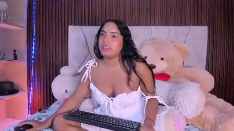 catalleya_f online show from June 11, 8:07 pm