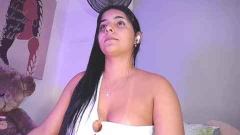 Snapshot of cathaleyasex chatting on October 19, 10:36 pm CathaleyaSex online show from October 19, 10:36 pm