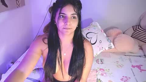 Snapshot of cathaleyasex chatting on October 18, 10:25 pm CathaleyaSex online show from October 18, 10:25 pm