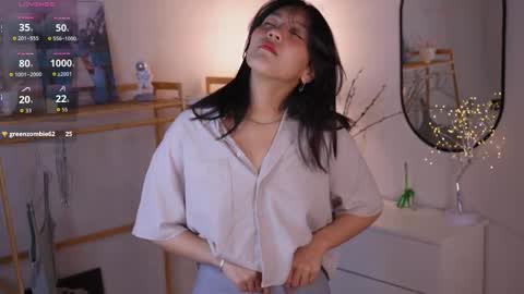 Lee online show from October 28, 5:14 pm