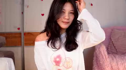 Lee online show from June 24, 4:36 pm
