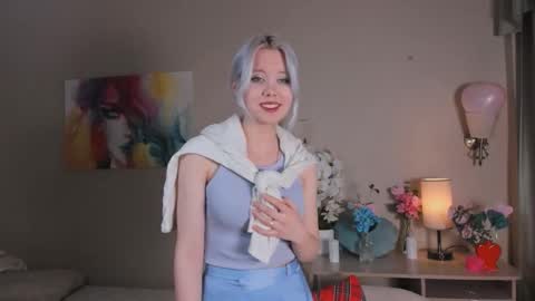 Mia online show from February 19, 11:20 am