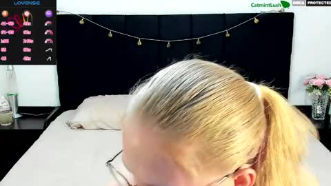 CatmintLush online show from April 23, 11:39 pm