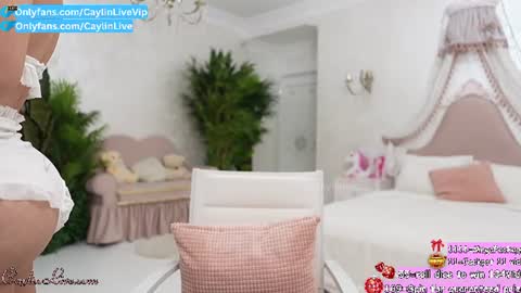 Caylin online show from July 24, 7:55 pm