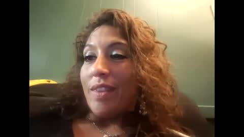 cece_vibez online show from October 13, 8:27 am