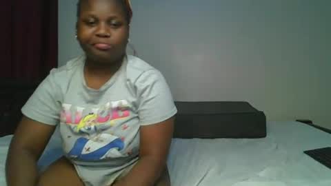ceepretty25 online show from July 15, 10:31 am