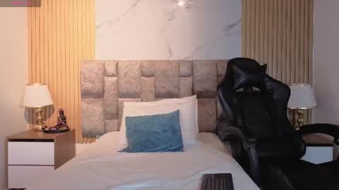 celeste_collinss_ online show from July 20, 8:54 pm
