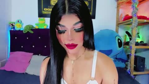 Snapshot of celeste_hot25horny chatting on September 25, 12:01 pm celeste_hot25horny online show from September 25, 12:01 pm