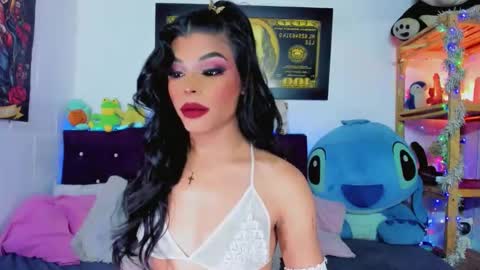 celeste_hot25horny online show from November 17, 8:33 pm