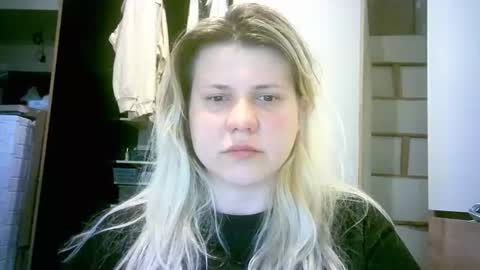 celeste_naughty_ online show from June 24, 10:11 am
