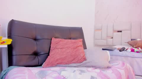 celeste_smmith_ online show from March 13, 3:54 am