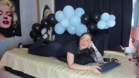 celeste_starsss online show from October 29, 9:37 pm