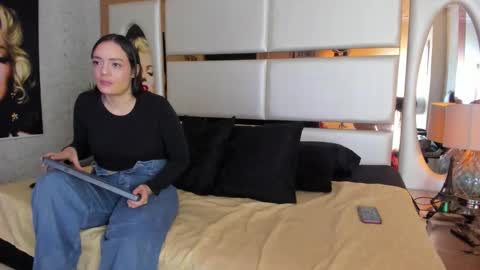 celeste_starsss online show from February 23, 10:01 pm
