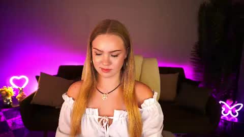 celestenoirr online show from July 1, 6:44 am