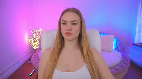 celestenoirr online show from February 17, 9:19 am