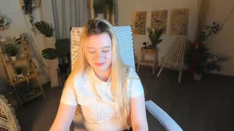 your cute kitty online show from June 16, 6:45 pm