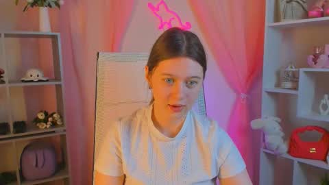 your cute kitty online show from February 24, 3:04 pm