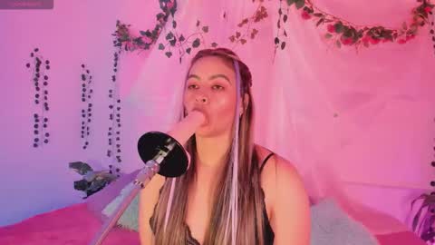 Hello guys my name is Sofi and Lizzie and  Vanessa online show from November 14, 2:14 am