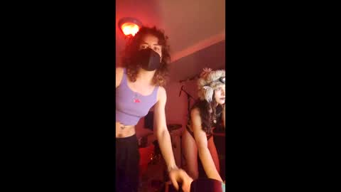 Centipede Buggo Girl online show from March 28, 3:30 am