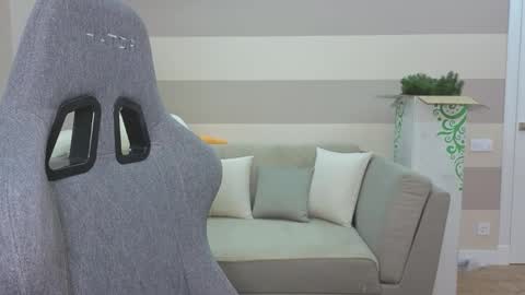 Kate online show from December 15, 7:04 am