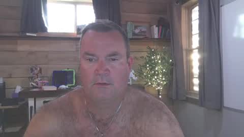 chadmichaell online show from April 28, 11:36 am