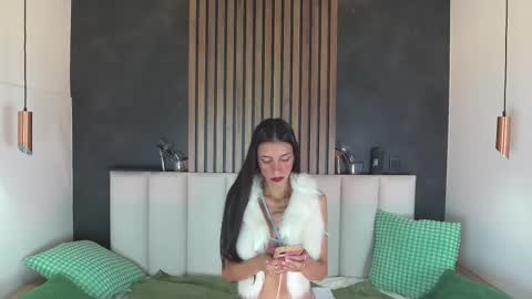 C H A N E L online show from November 25, 1:04 am