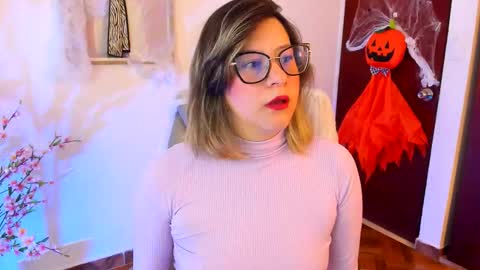 chanell online show from October 22, 9:01 am