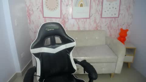 Channel Garcia online show from November 18, 9:51 pm